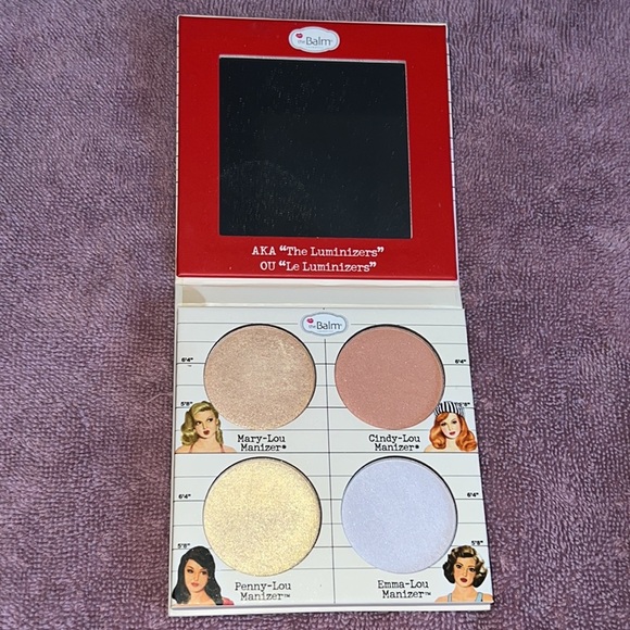 The Balm The Lou-Manizer’s SQuad Highlighter palette - Picture 4 of 5